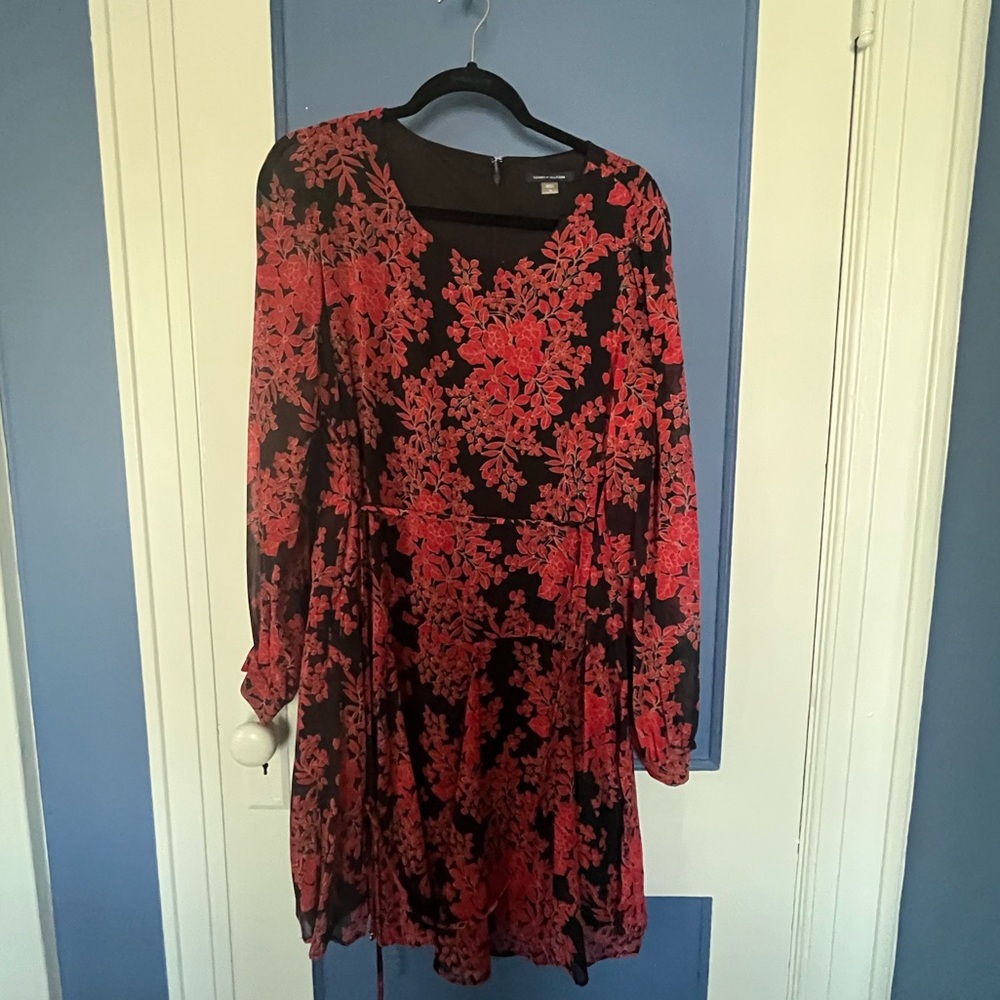 Tommy Hilfiger EUC Size 14 Knee-Length Dress Lined Red Black Floral Tie Waist